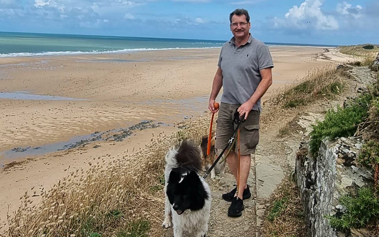 Team bellomondo - mit den Hunden auf dem Zöllnerpfad in der Normandie